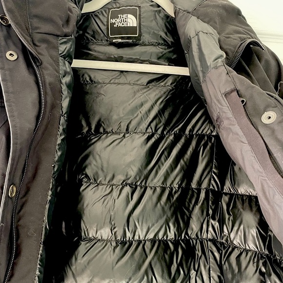 The North Face down coat - Picture 6 of 9